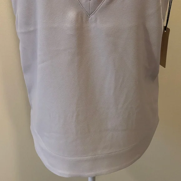 NWT Brochu Walker Soft Cream V-neck Top - Size Small - Picture 3 of 15